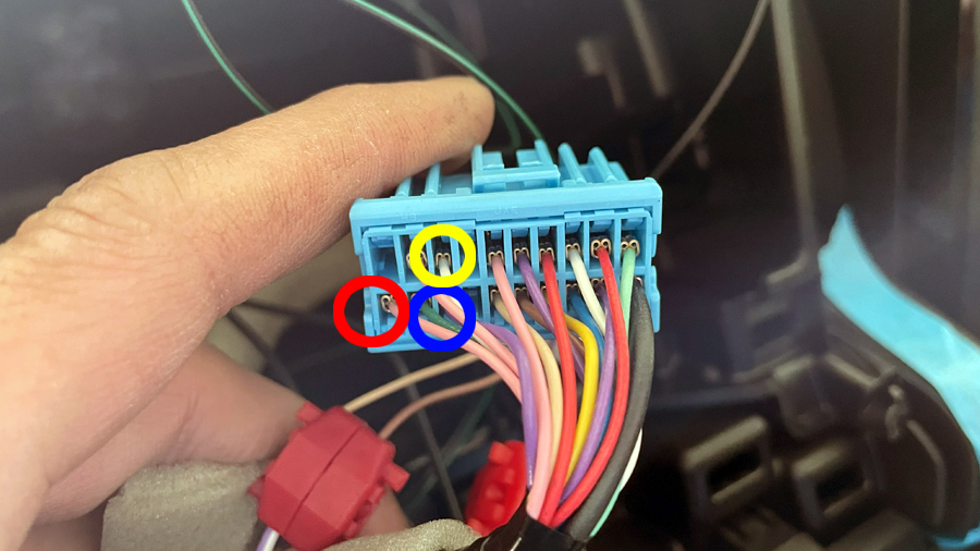 ジムニーシエラ（JB74W）ステアリングリモコン配線接続